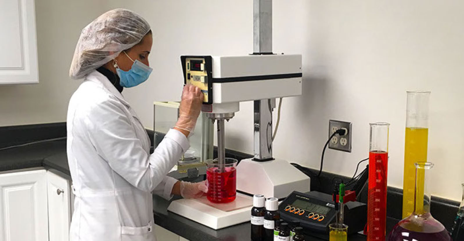 Beverage flavor development at Nutrition Labs with natural flavor testing and formulation